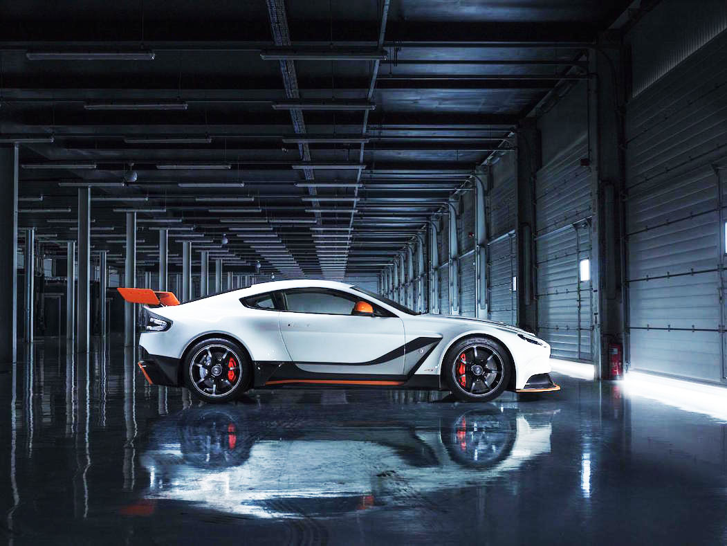 Aston Martin 2015 Aston Martin 2015