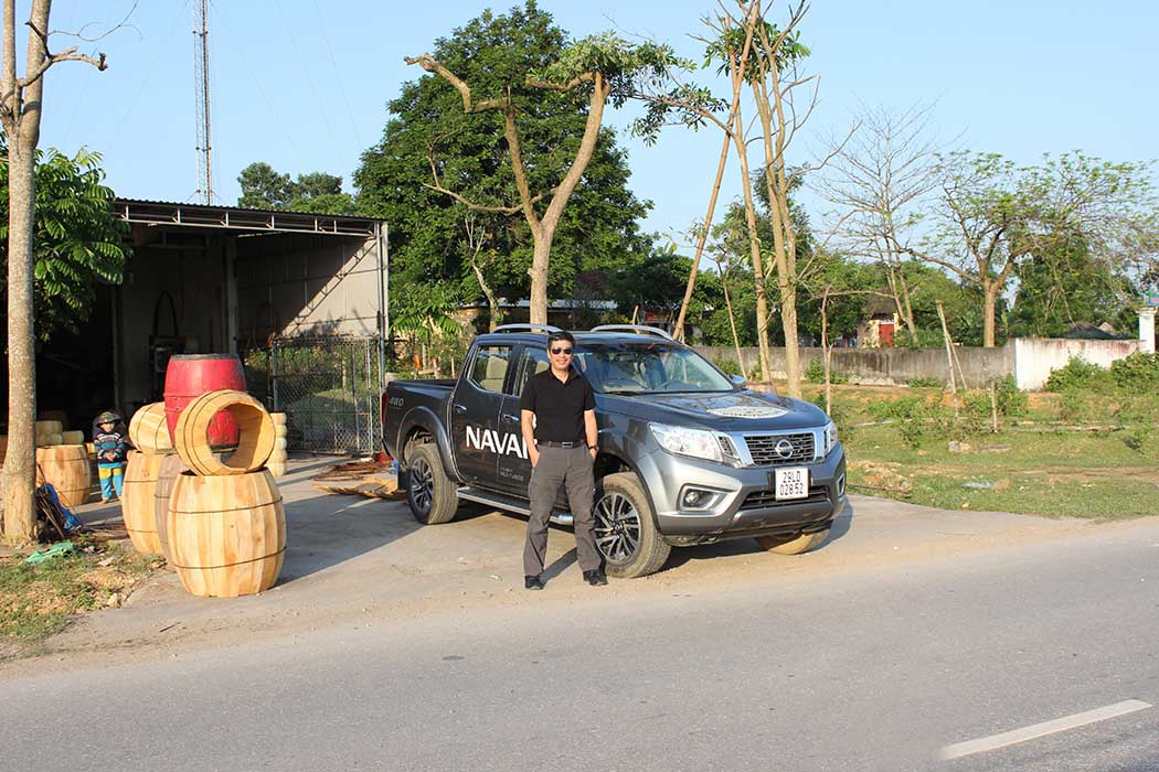 Nissan NP300 Navara hành trình 2,000 km sag Lào