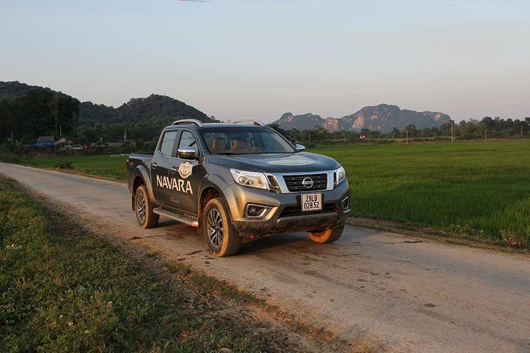 Nissan NP300 Navara hành trình 2,000 km sag Lào