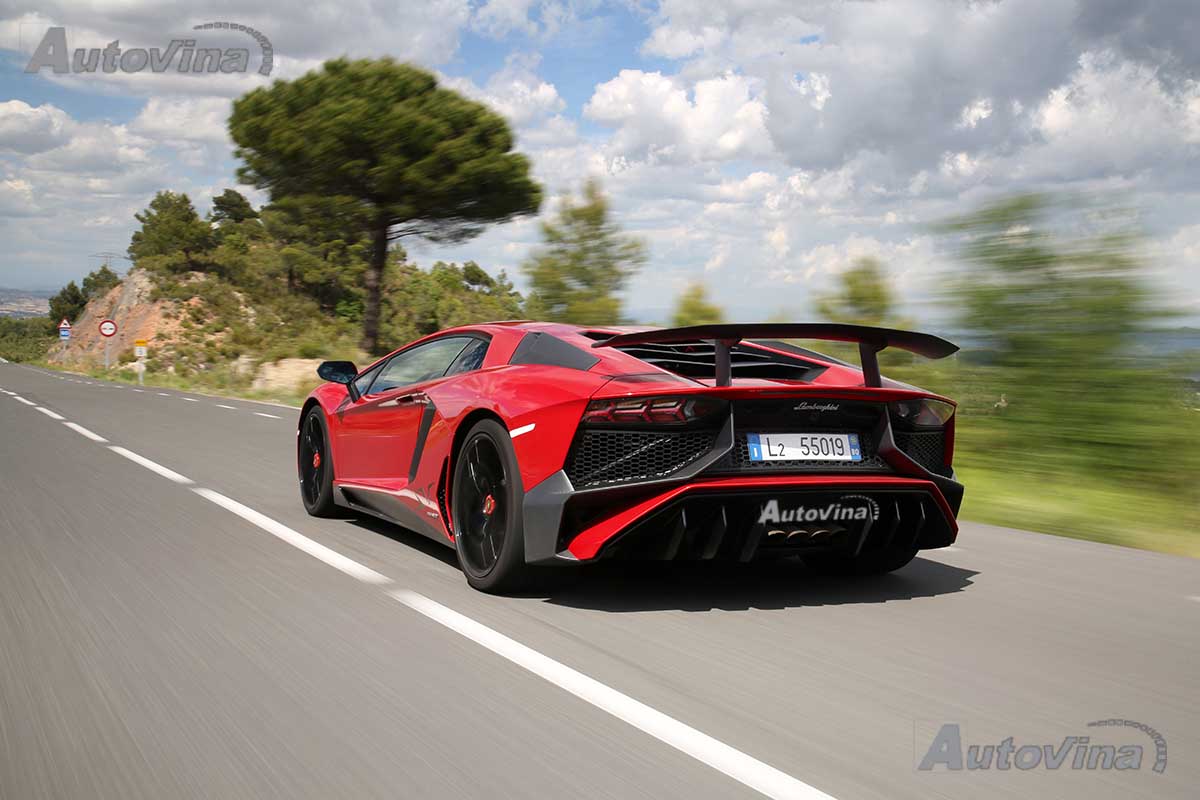 Lamborghini Aventador SuperVeloce Autovina