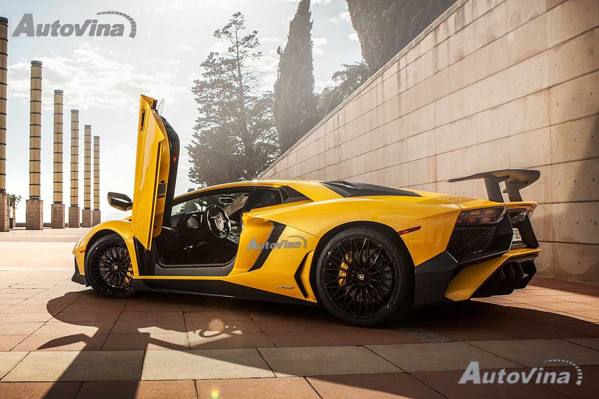 Lamborghini Aventador SuperVeloce Autovina