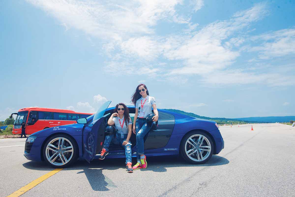 Cặp đôi Thuý Hằng - Thuý Hạnh tại Chương trình Trải nghiệm Audi 2015 tại Phú Quốc