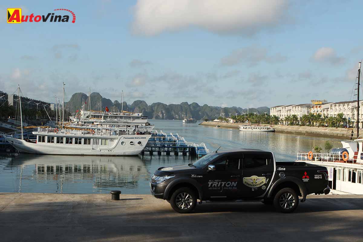 Bên bến thuyền Tuần Châu, Hạ Long