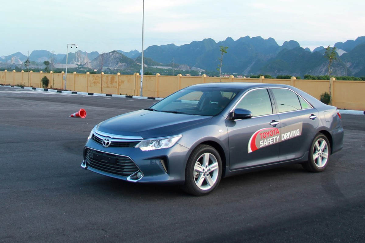 2015 Toyota Lái xe an toàn