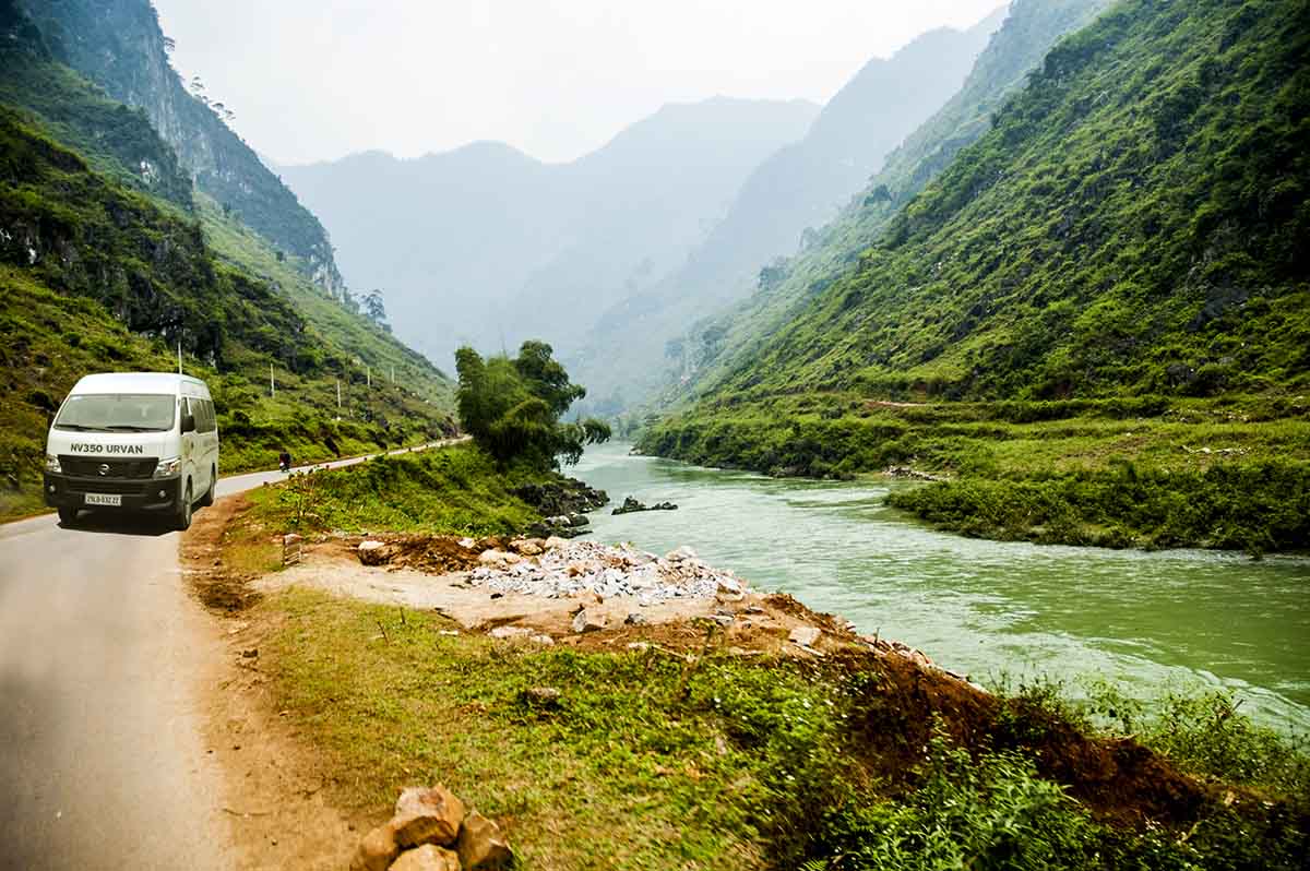 Nissan NV350 Urvan chinh phục Hà Giang Autovina 2015 Nissan NV350 Urvan chinh phục Hà Giang Autovina 2015