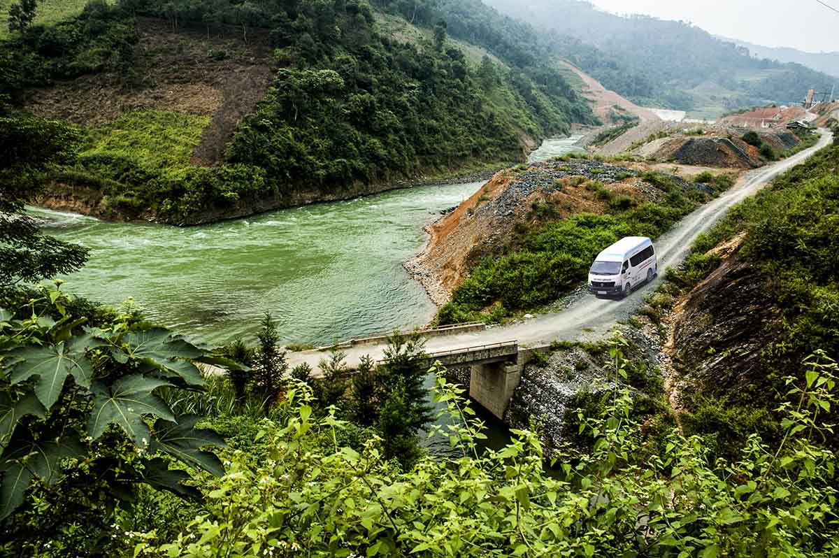 Nissan NV350 Urvan chinh phục Hà Giang Autovina 2015 Nissan NV350 Urvan chinh phục Hà Giang Autovina 2015