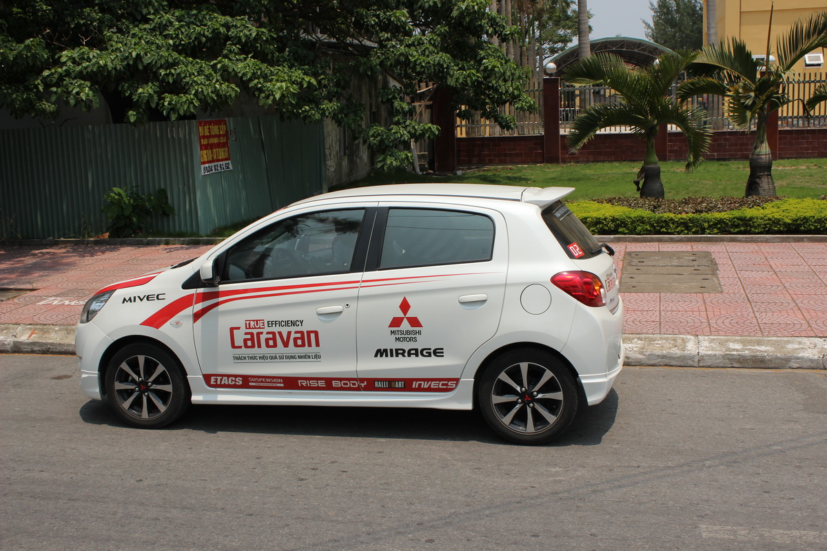 Mitsubishi Caravan Xuyên Việt 2015 tiết kiệm nhiên liệu