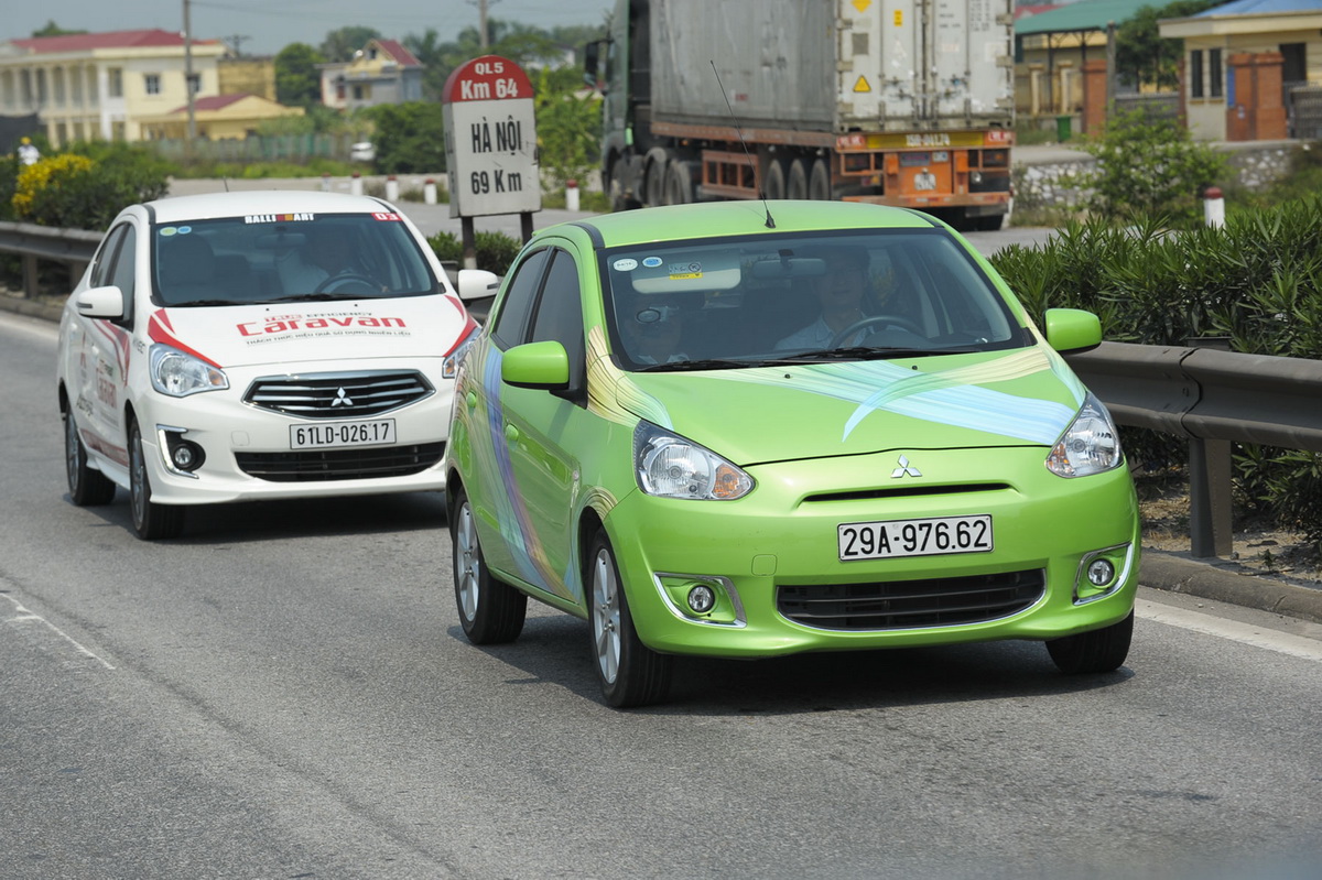 Mitsubishi Caravan Xuyên Việt 2015 tiết kiệm nhiên liệu