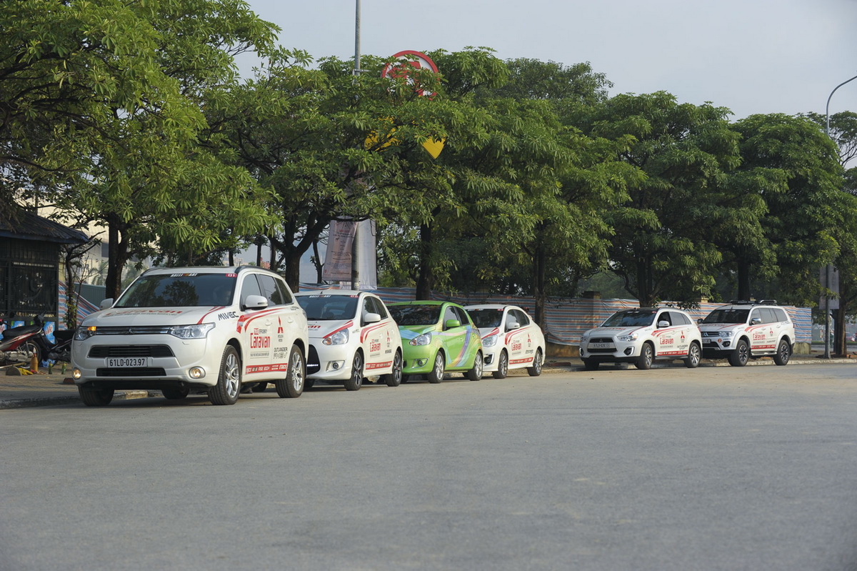 Mitsubishi Caravan Xuyên Việt 2015 tiết kiệm nhiên liệu