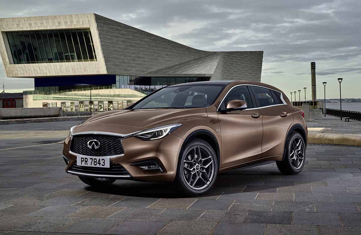 2017-infiniti-q30_autovina 2017-infiniti-q30_autovina