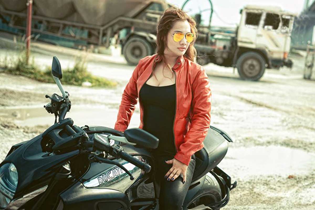 hot-girl-viet-yeu-xe-motor-autovina