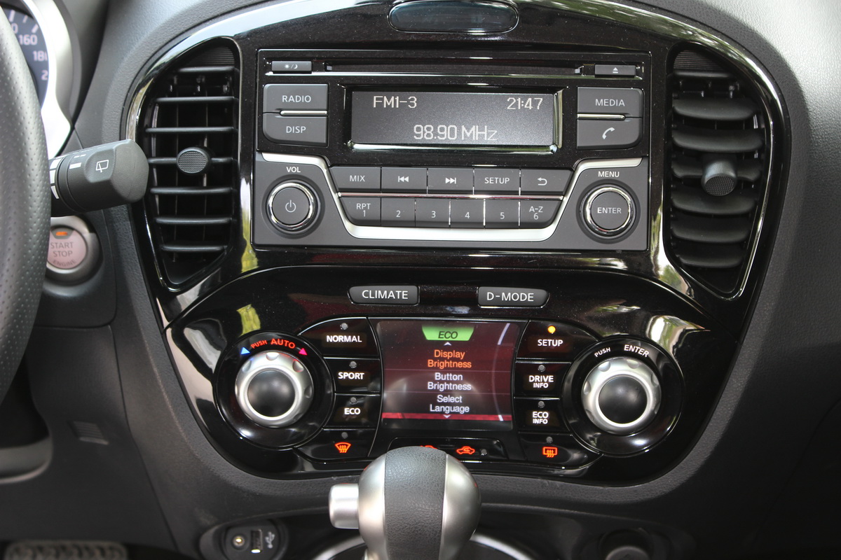 nissan-juke-2015-chiec-xe-suv-do-thi-danh-cho-gioi-tre-nang-dong-va-manh-me_32 nissan-juke-2015-chiec-xe-suv-do-thi-danh-cho-gioi-tre-nang-dong-va-manh-me_32