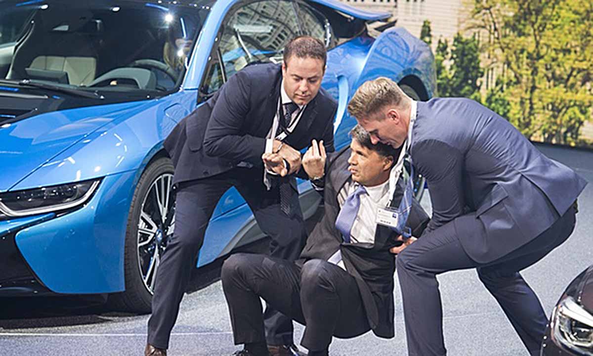 ceo-bmw-ngat-xiu-tai-frankfurt-motor-show-2015-1-autovina