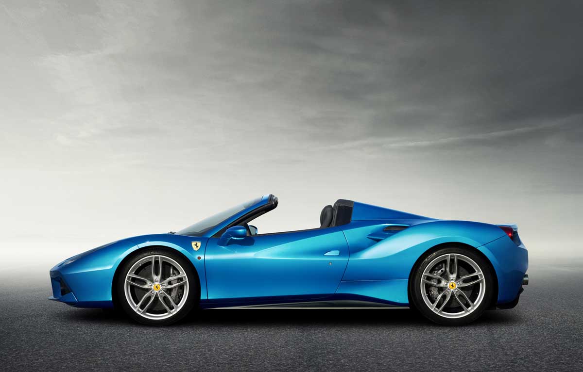 Siêu xe Ferrari 488 Spider mui trần ra mắt