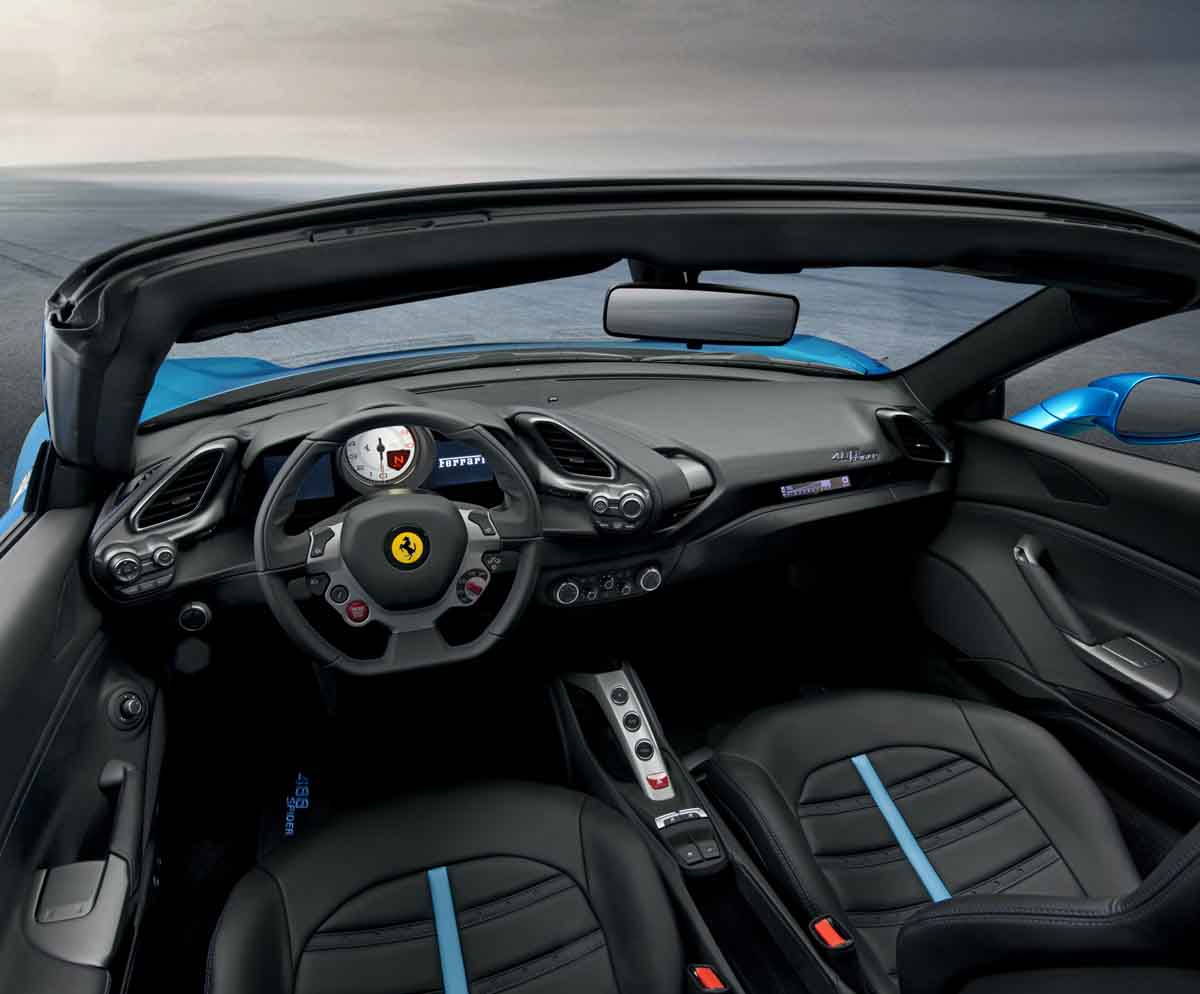 Siêu xe Ferrari 488 Spider mui trần ra mắt