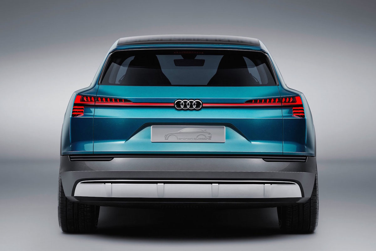 Audi e tron quattro ra mắt frankfurt motor show 2015