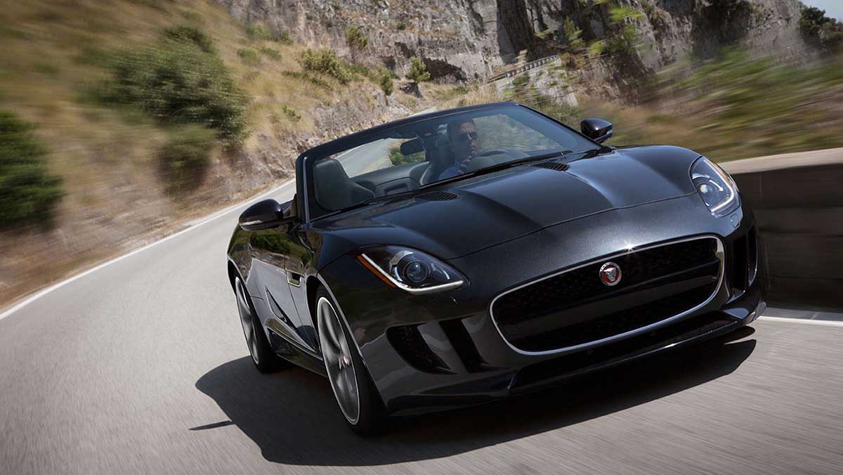 Jaguar F_type R tại VIMS 2015 Jaguar F_type R tại VIMS 2015