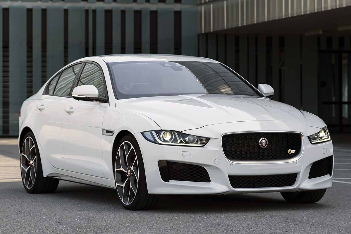 Jaguar XE tại VIMS 2015 Jaguar XE tại VIMS 2015