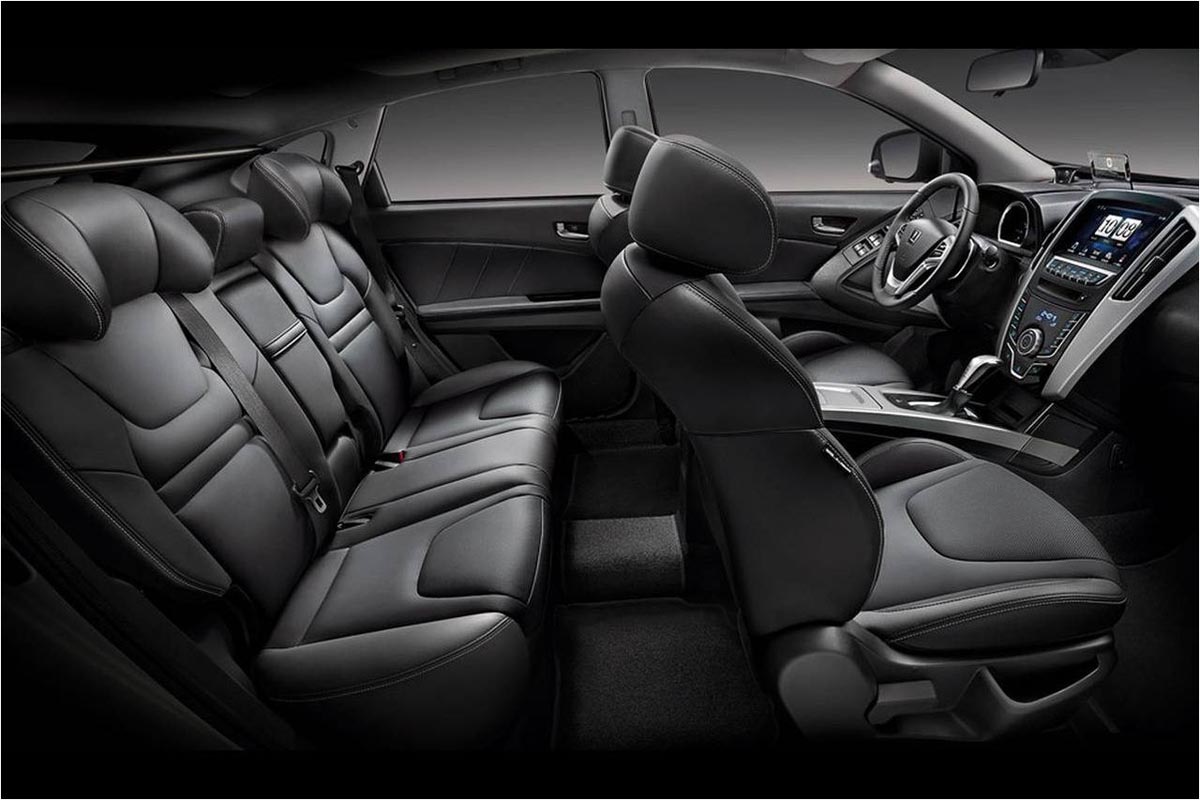 Luxgen u6 turbo tại VIMS 2015