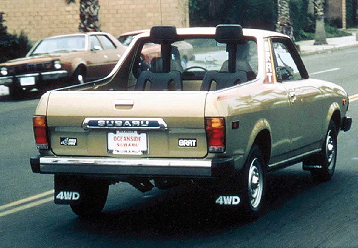 ubaru đã lắp thêm một cặp ghế hành khách ở thùng xe để nó được liệt vào dòng xe du lịch.  