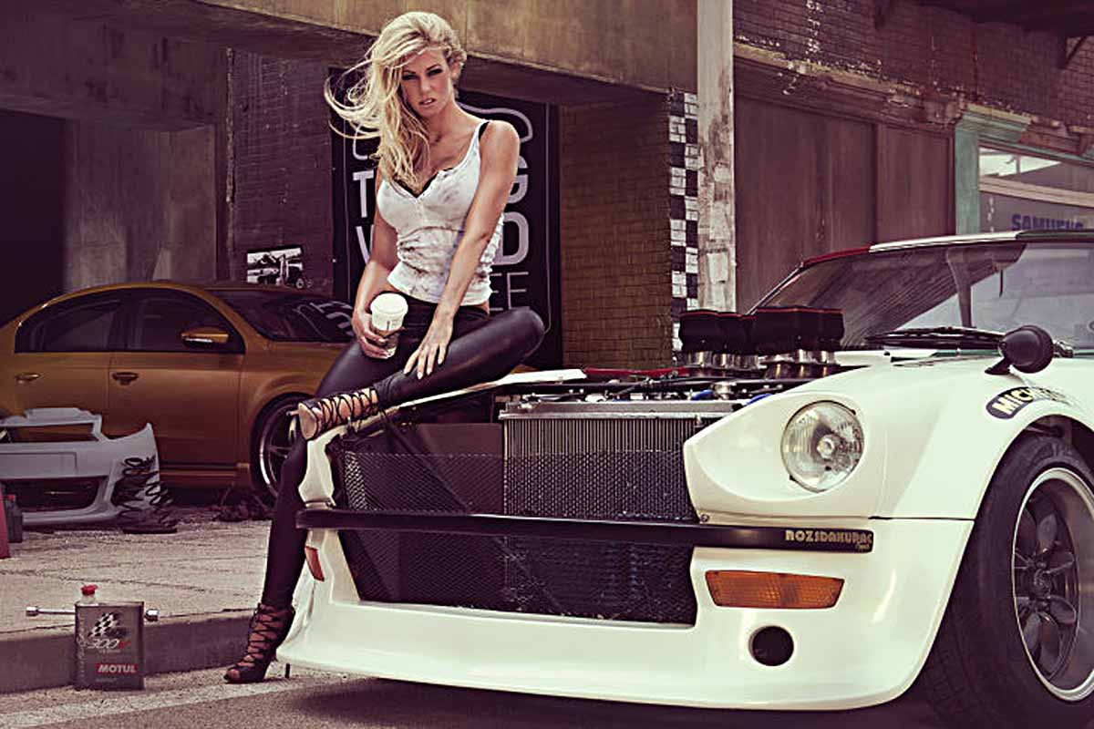 người đẹp và xe