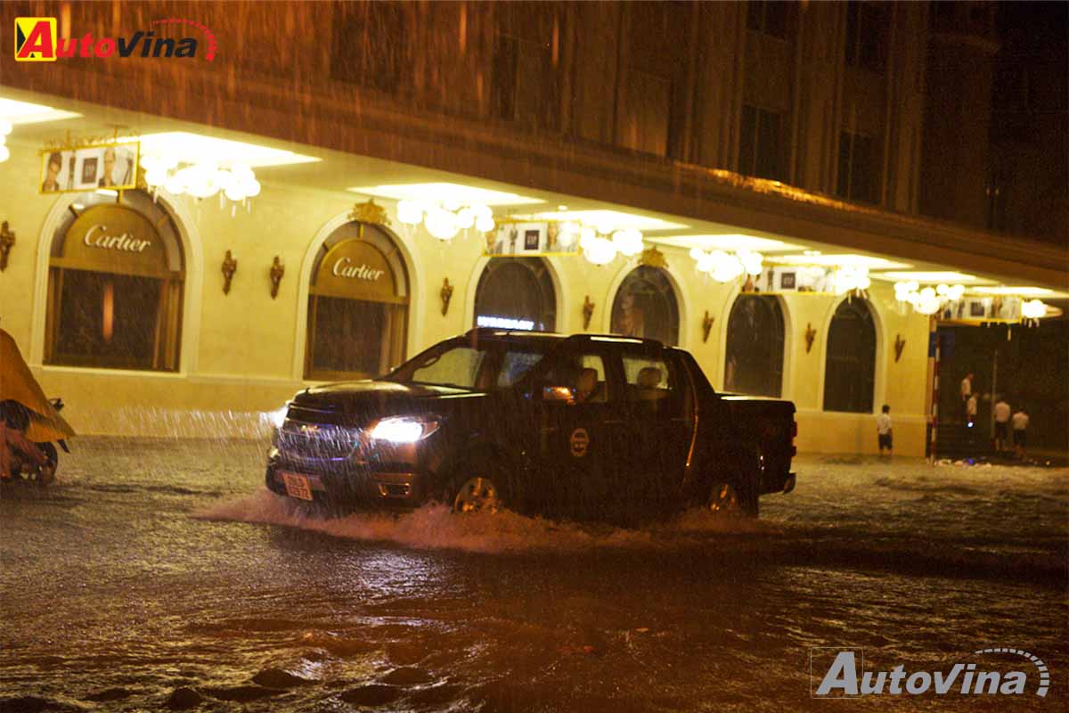 Colorado-trong-cơn-mưa-Hà-Nội-9-2015 04