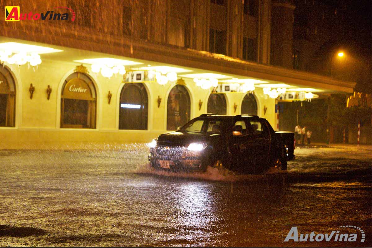 Colorado-trong-cơn-mưa-Hà-Nội-9-2015 04