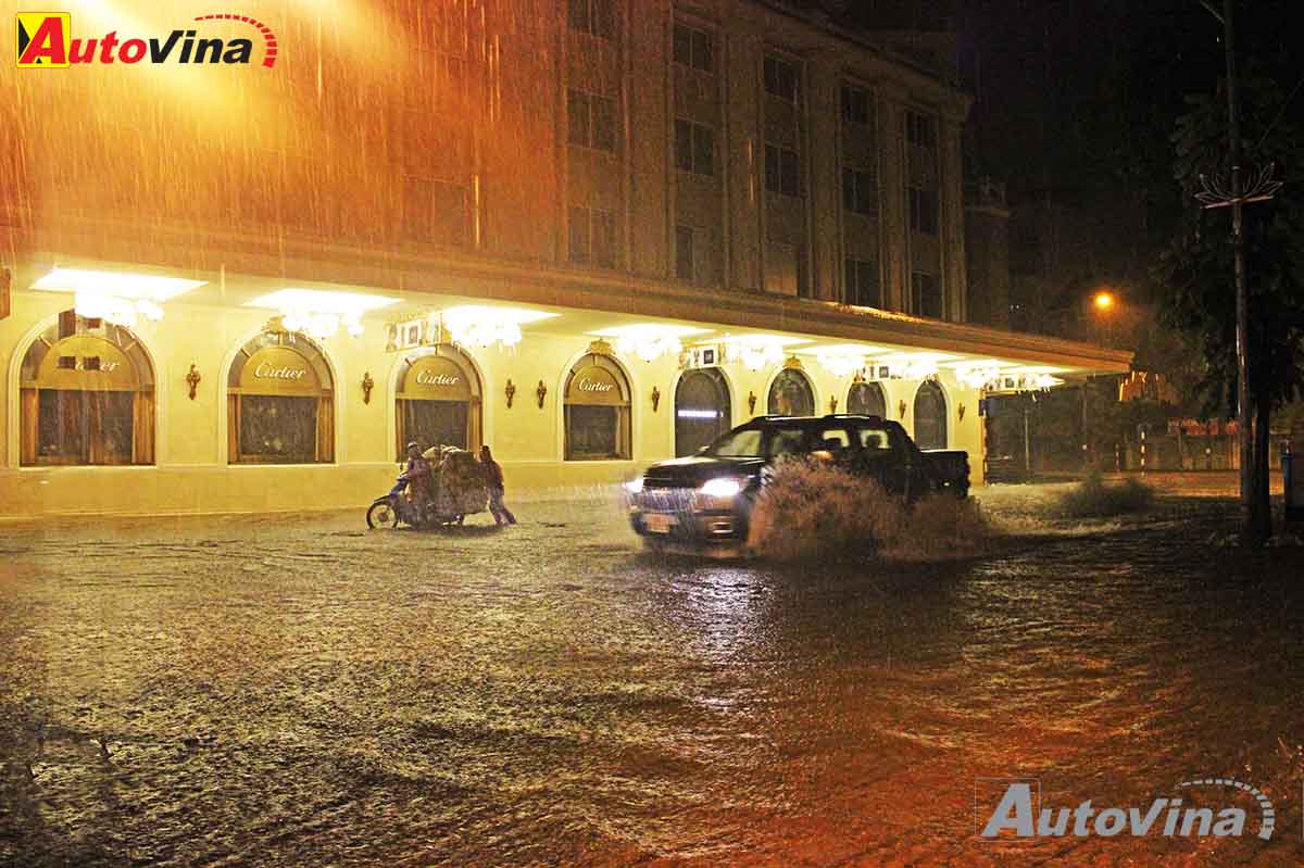 Colorado-trong-cơn-mưa-Hà-Nội-9-2015