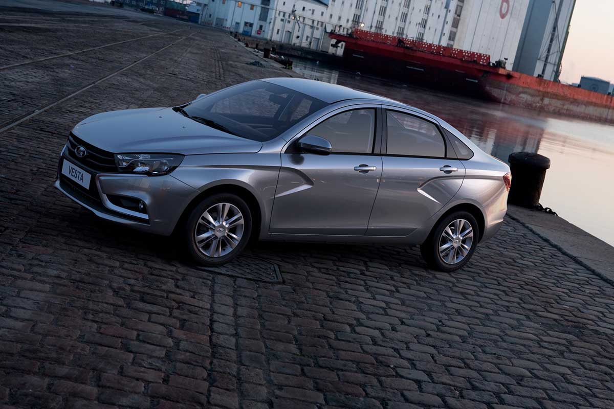 lada vesta sedan giá rẻ được sản xuất