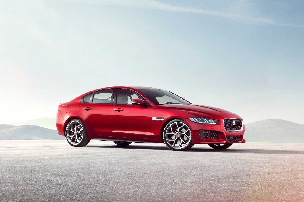 Jaguar XE 2015 sắp ra mắt Việt Nam Jaguar XE 2015 sắp ra mắt Việt Nam