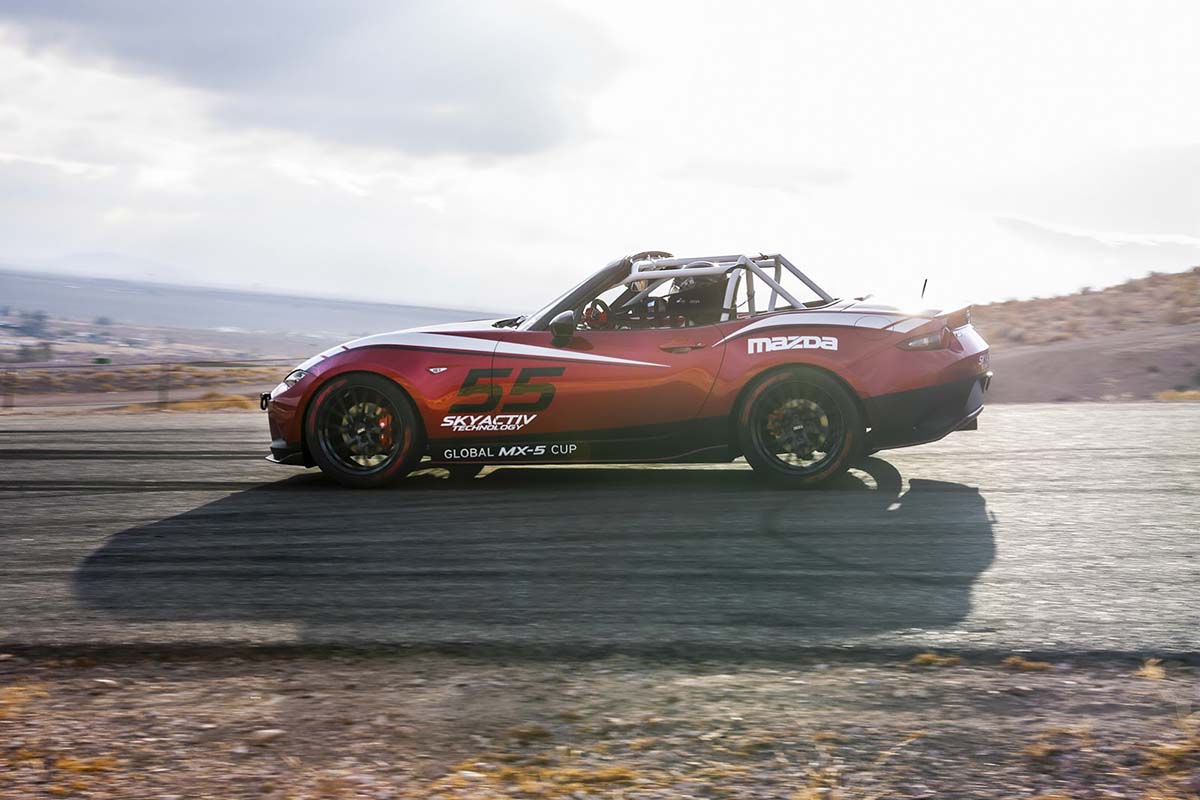 mazda mx-5 cup công bố giá bán