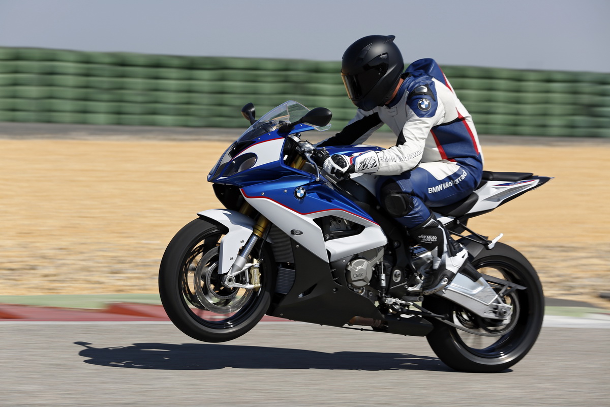 BMW Cảm xúc thăng hoa tại Triển lãm Ô tô Quóc tế Việt Nam VIMS 2015 BMW Cảm xúc thăng hoa tại Triển lãm Ô tô Quóc tế Việt Nam VIMS 2015