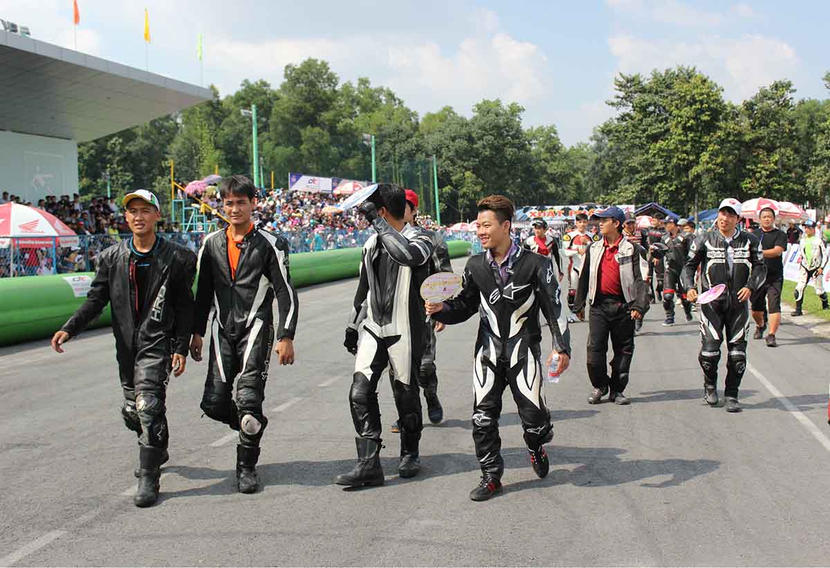 Những hình ảnh tại giải đua mô tô Honda Bình Dương Những hình ảnh tại giải đua mô tô Honda Bình Dương