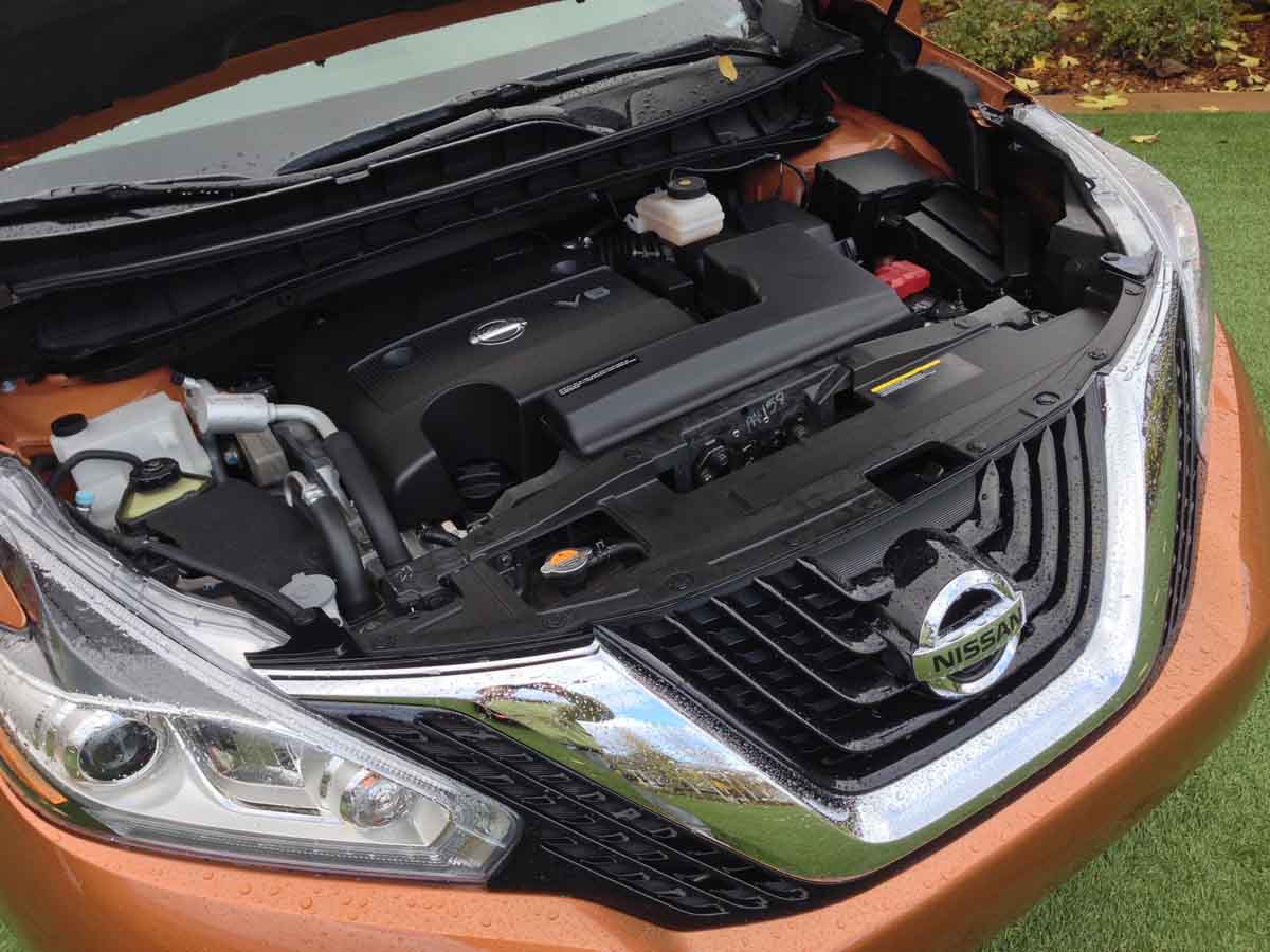 Nissan Murano mới có tới VMS 2015