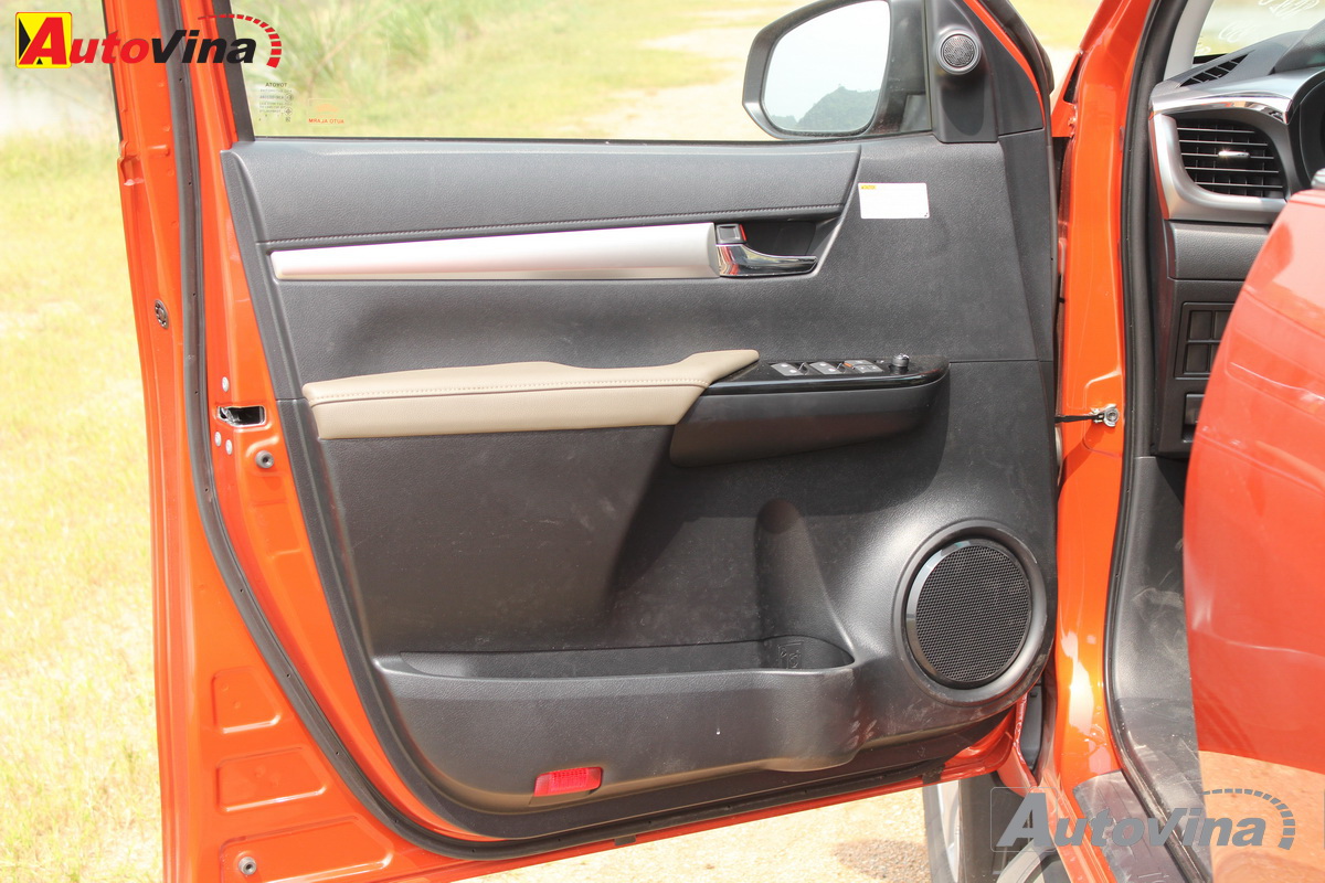 Trải nghiệm Toyota Hilux 2016 mới