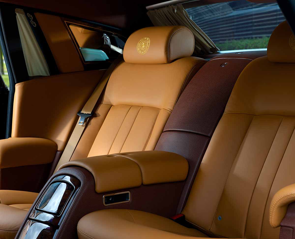 Phantom lửa thiêng ra mắt tại Việt Nam