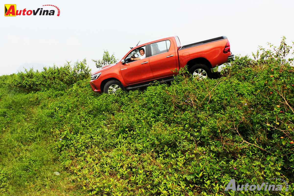 Toyota Hilux mới 2016 có gì nổi bật ?