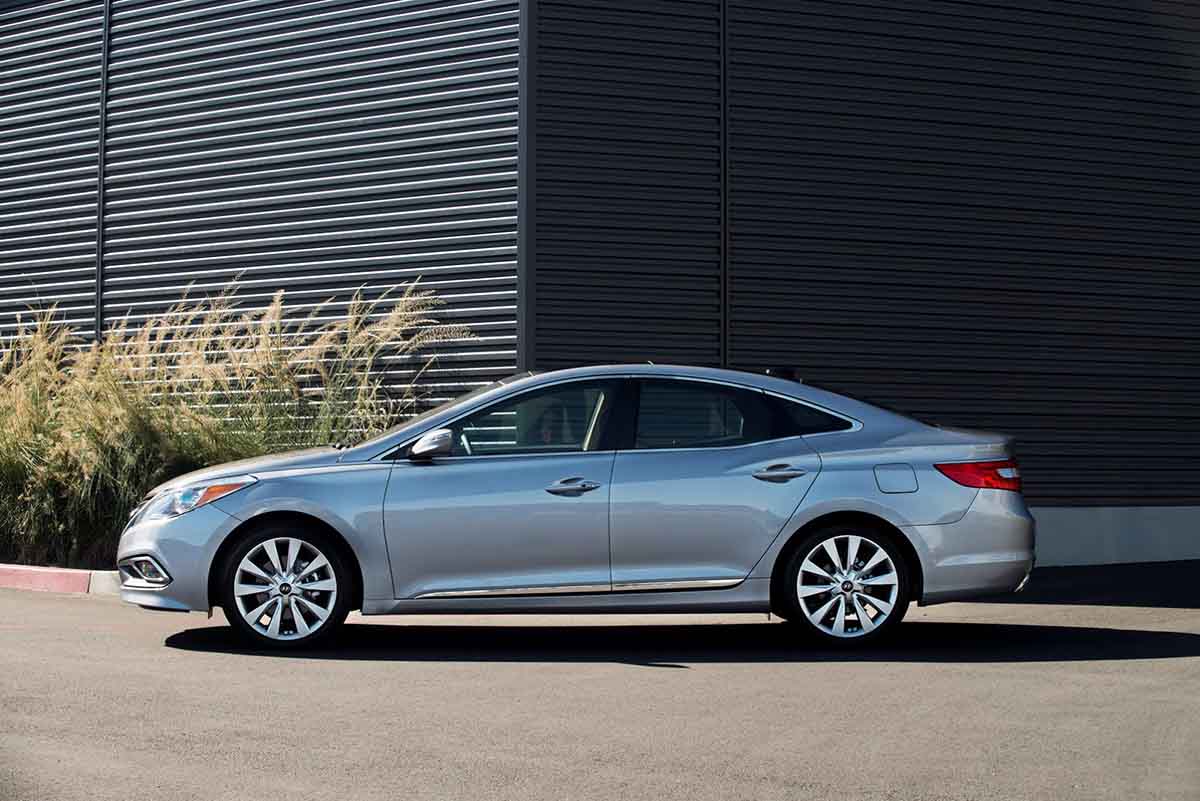 Hyundai Genesis và Azera ra mắt phiên bản mới