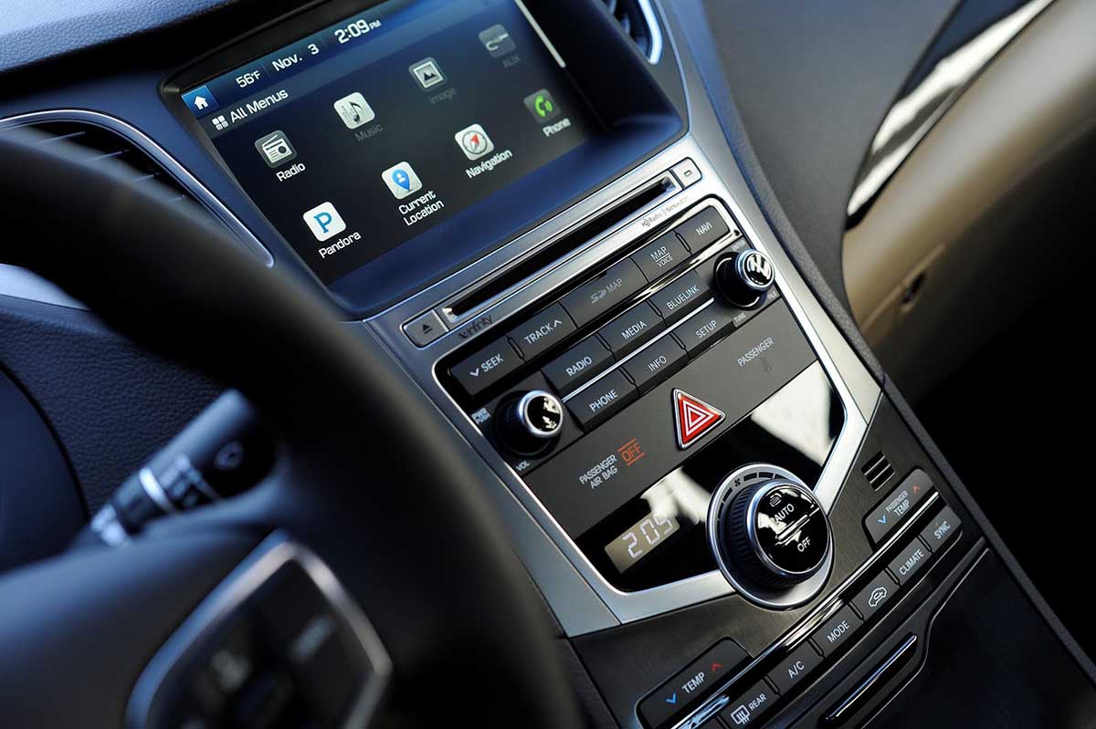 Hyundai Genesis và Azera ra mắt phiên bản mới