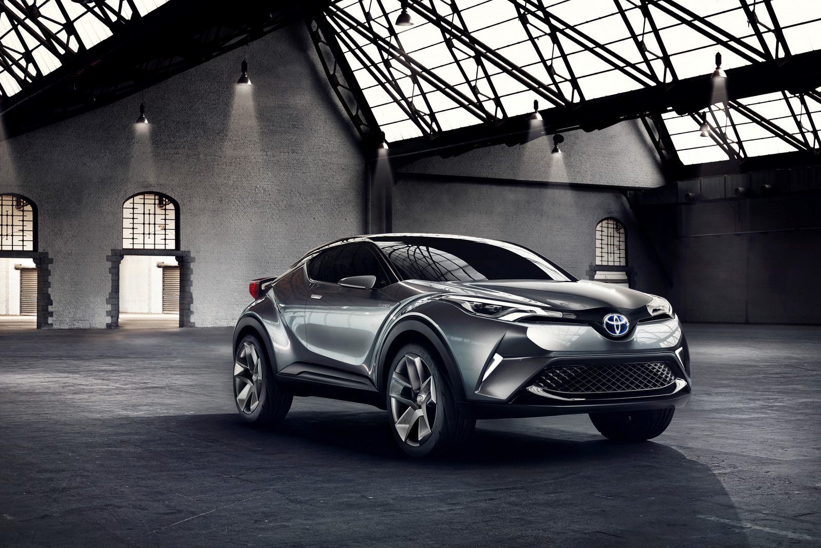 Toyota C-HR lên kế hoạch ra mắt bản sản xuất