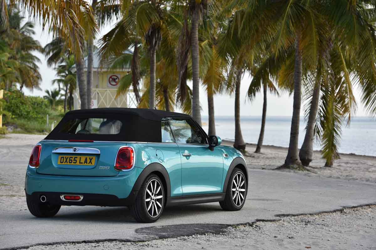 MINI Convertible 2016 công bố hình ảnh
