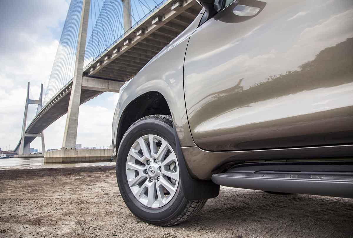 Toyota Việt Nam giới thiệu Prado 2015