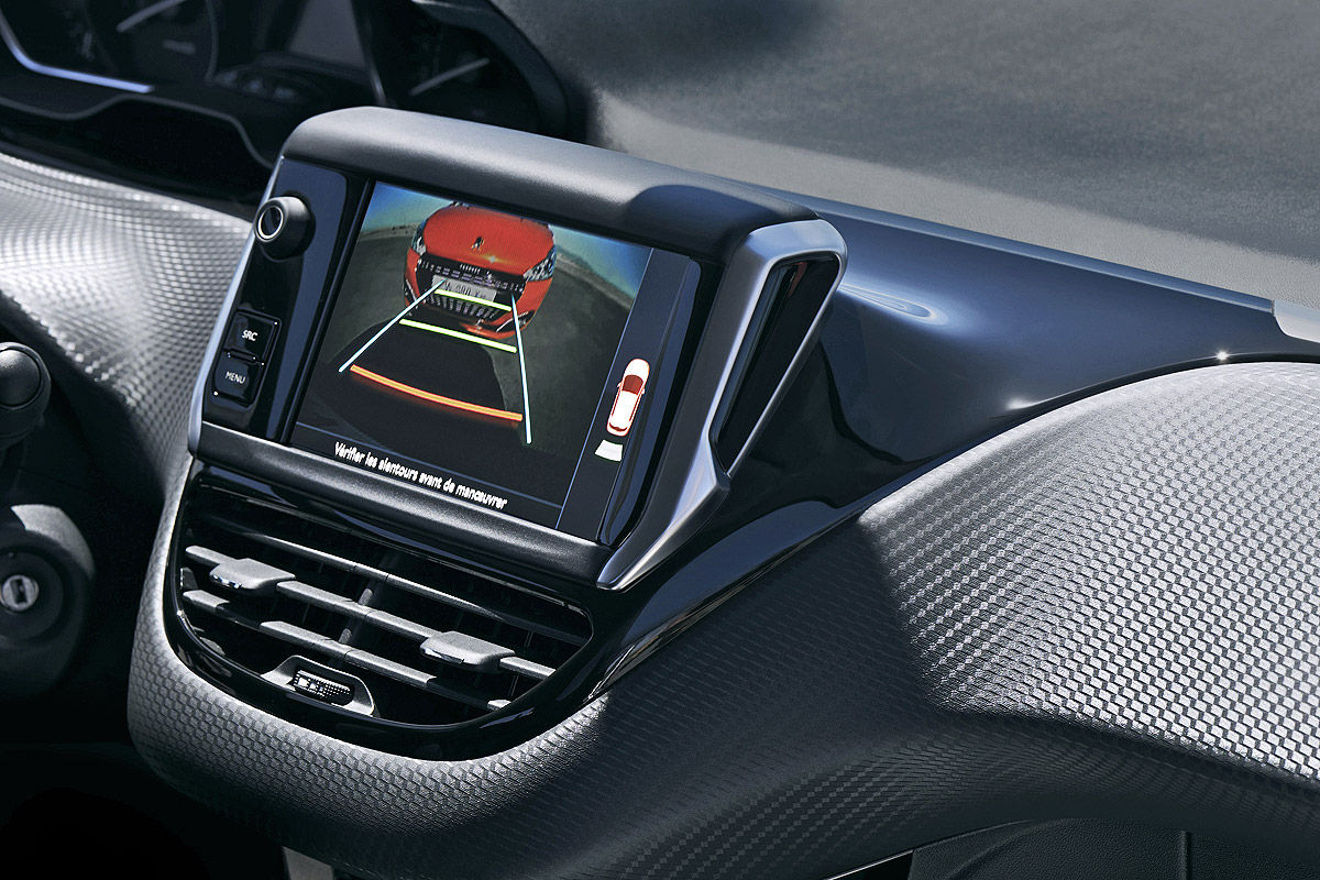 Peugeot 208 facelift tại VMS 2015