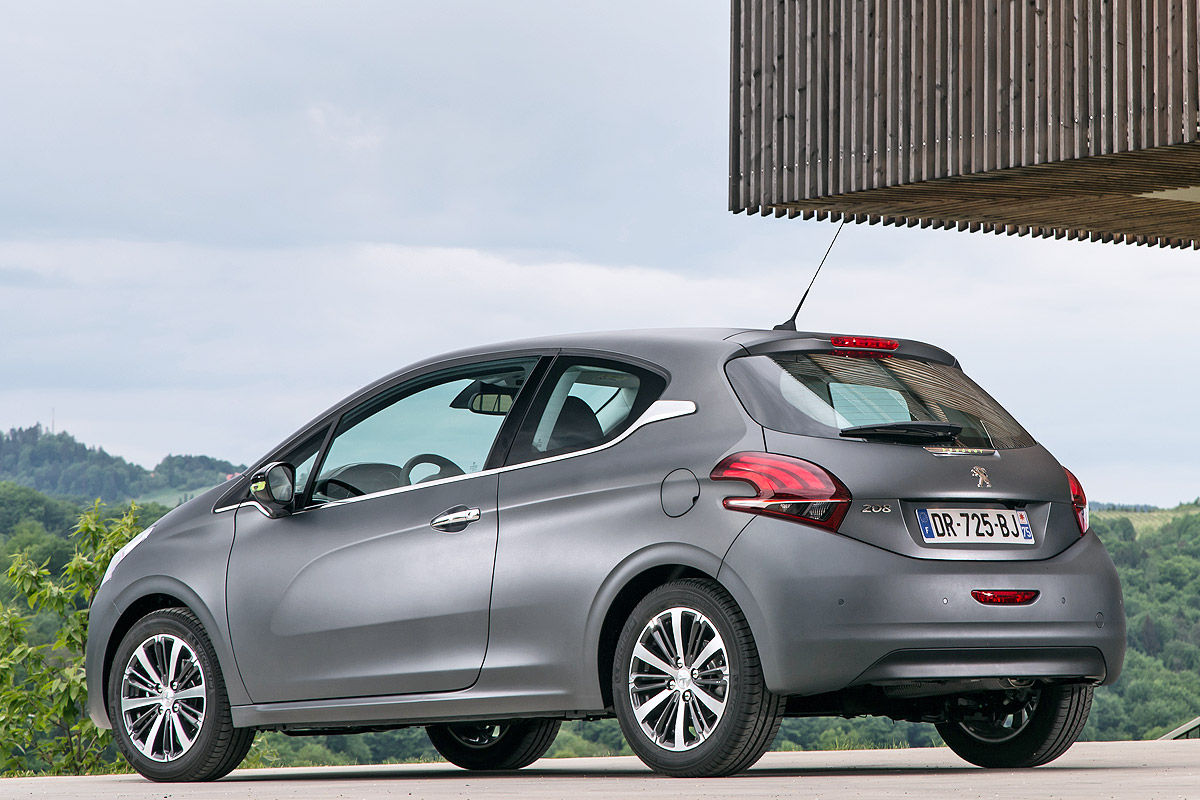 Peugeot 208 facelift tại VMS 2015