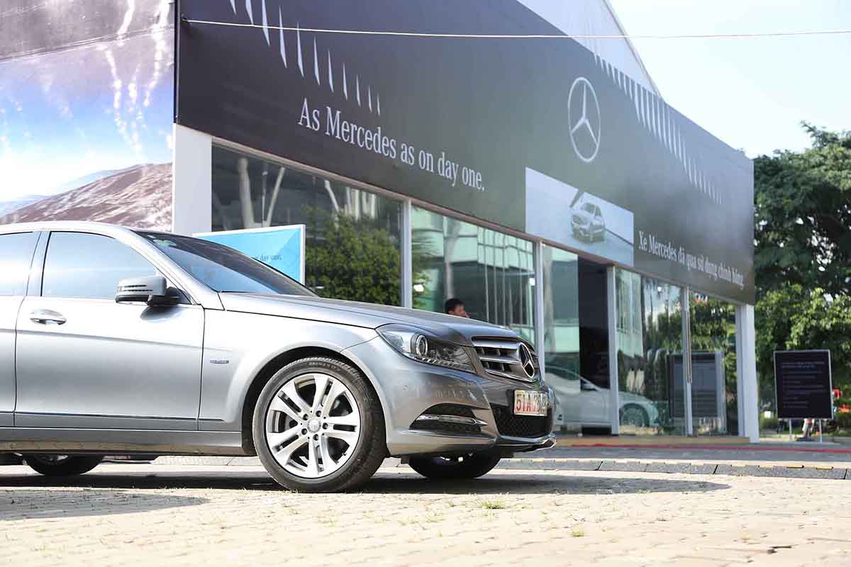 Gian hàng xe Mercedes-Benz đã qua sử dụng tại vms 2015 Gian hàng xe Mercedes-Benz đã qua sử dụng tại vms 2015