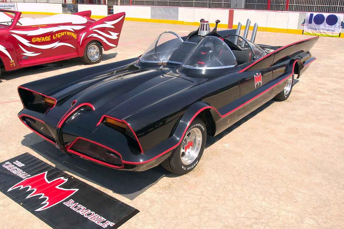 Xe batmobile đầu tiên Xe batmobile đầu tiên