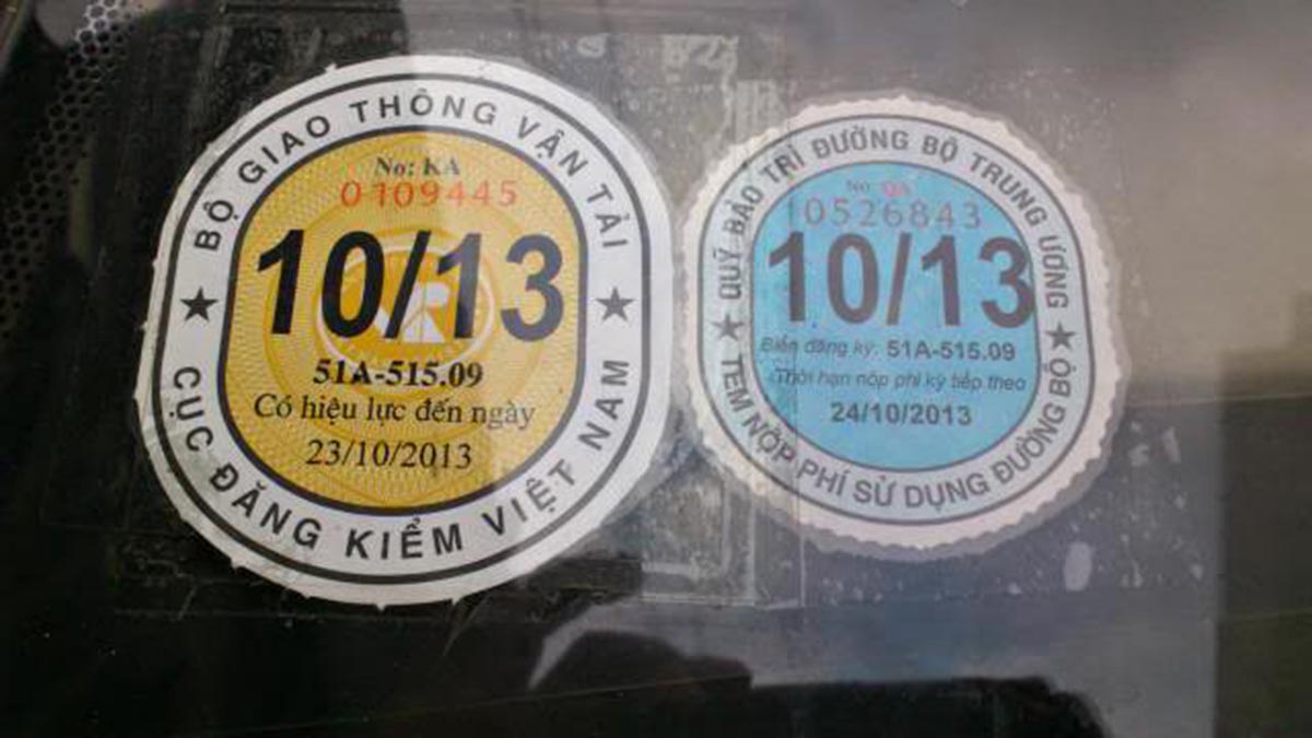 Đề xuất bỏ tem nộp phí sử dụng đường bộ Đề xuất bỏ tem nộp phí sử dụng đường bộ