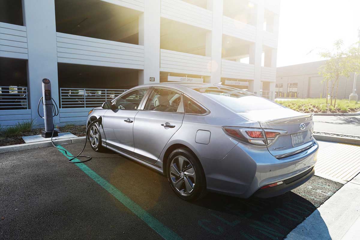 Hyundai Sonata Hybird plug-in 2016