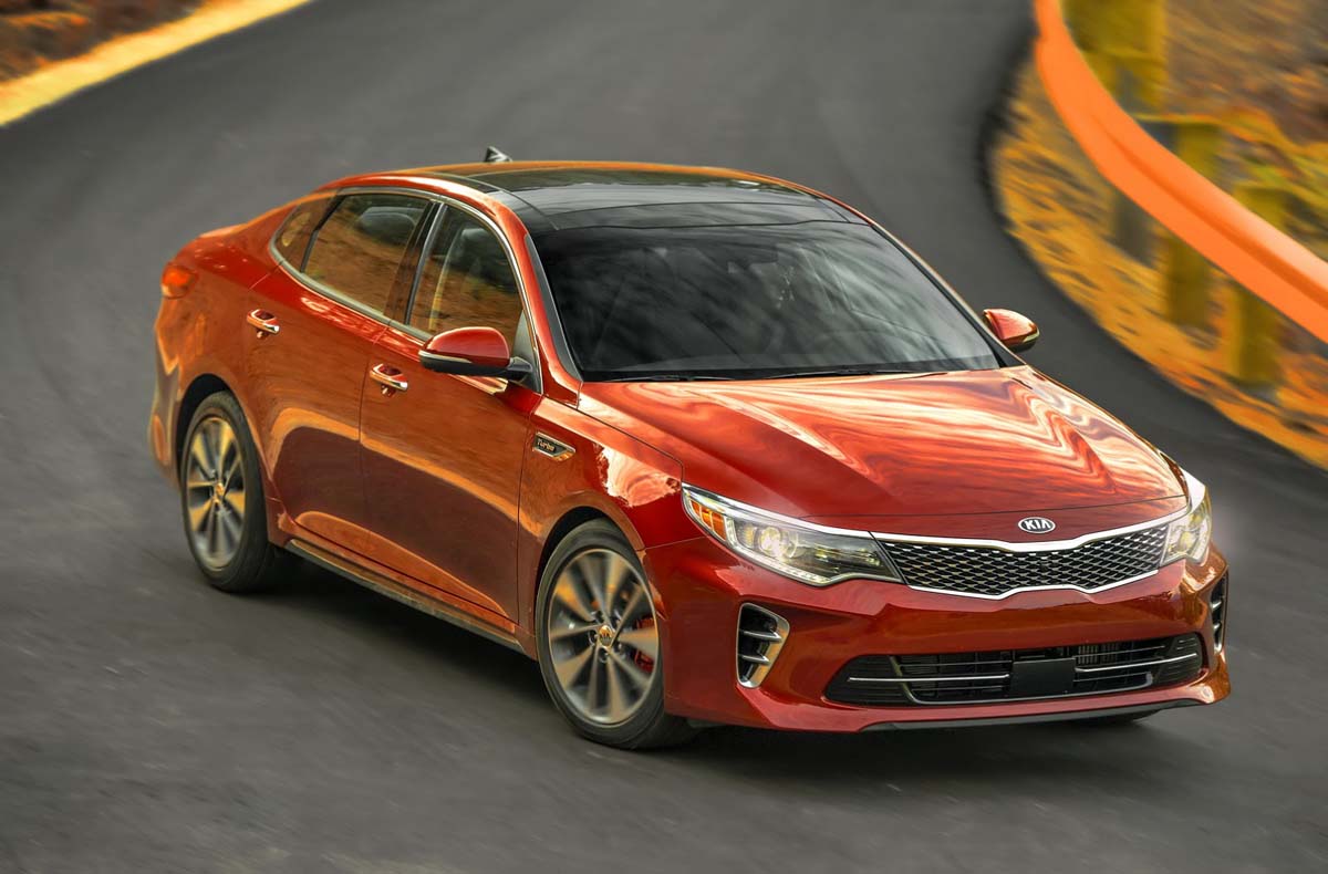 Kia Optima 2016 dành giải xe sedan hạng trung đáng mua nhất Kia Optima 2016 dành giải xe sedan hạng trung đáng mua nhất