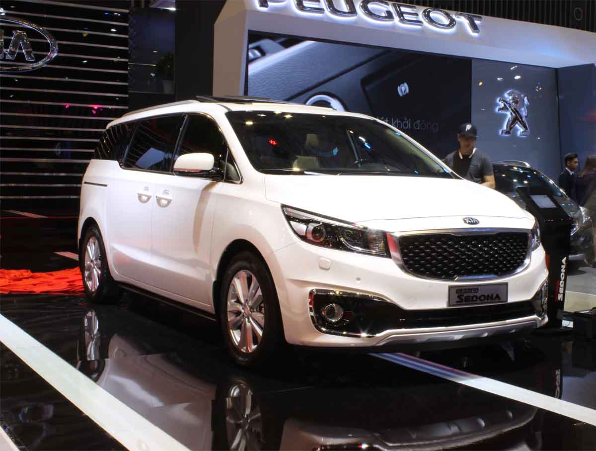 Kia Sedona bản lắp ráp Kia Sedona bản lắp ráp